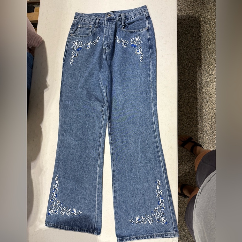 Blue Embroidered Women's Jeans